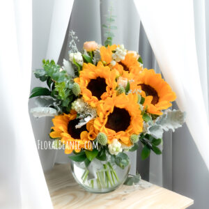 Elegant Sunflower Vase Arrangement