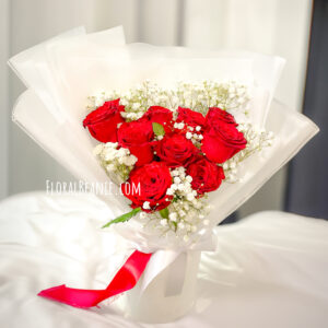 Bright Theme Classic Rose Bouquet