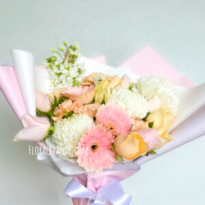 Sweet Carnation with Daisy and Rose